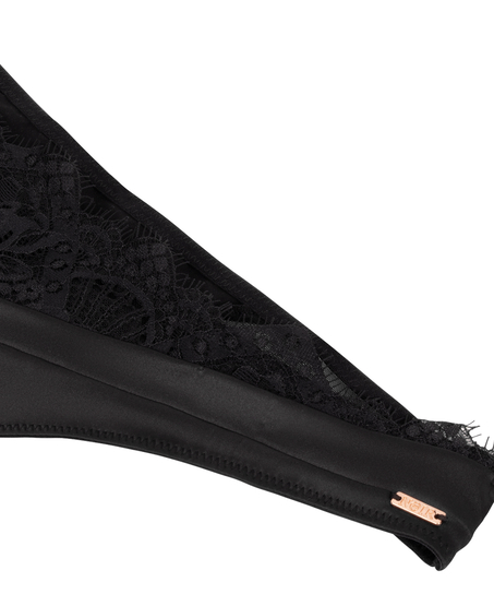 Zoe Thong, Czarny