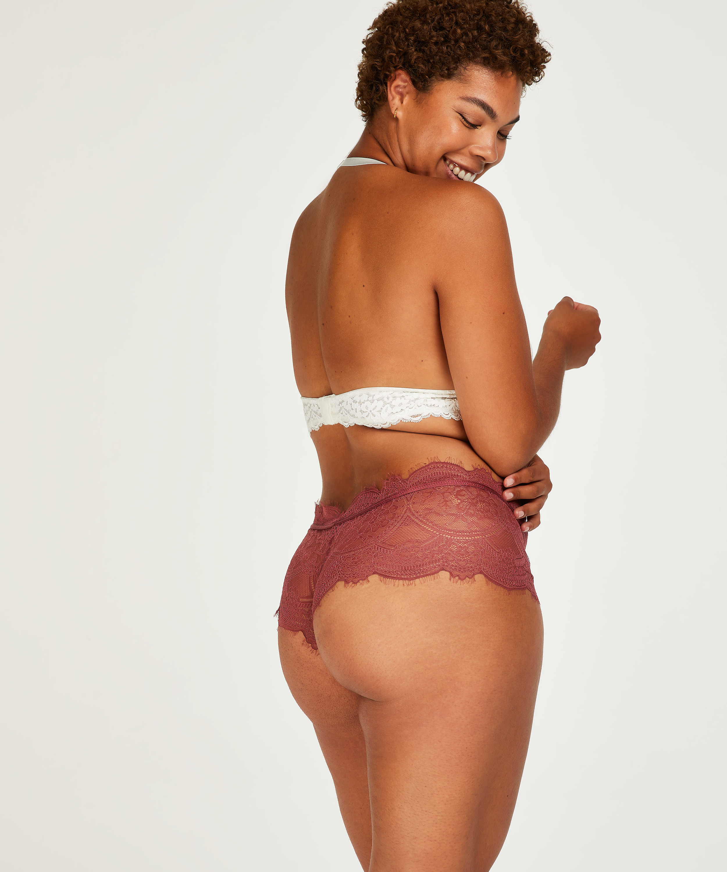 Bokserki Yui, Czerwony, main