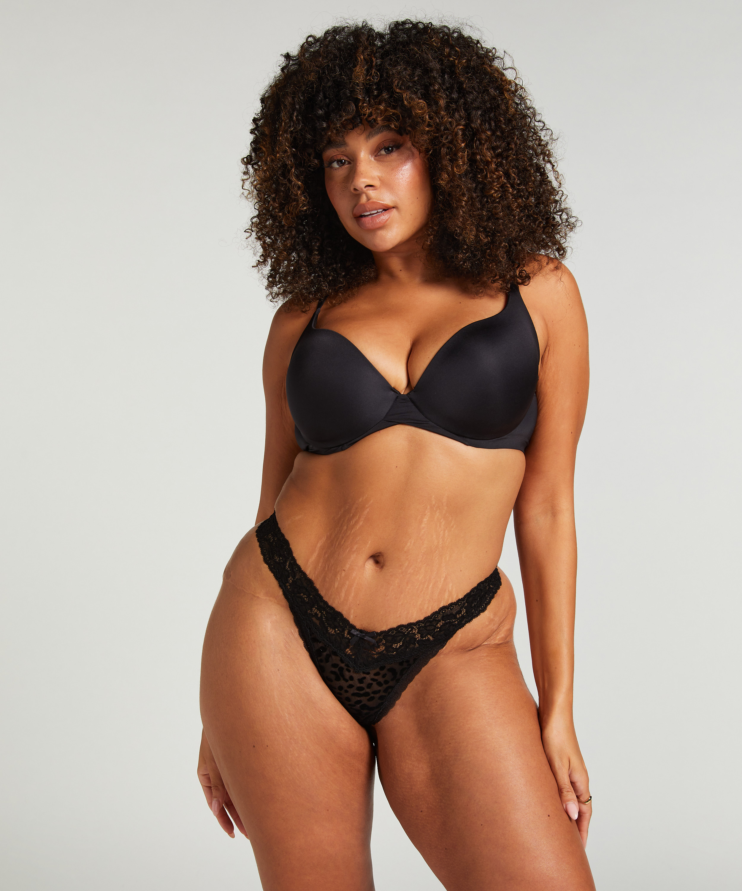 Marina Extra Low Thong, Czarny, main