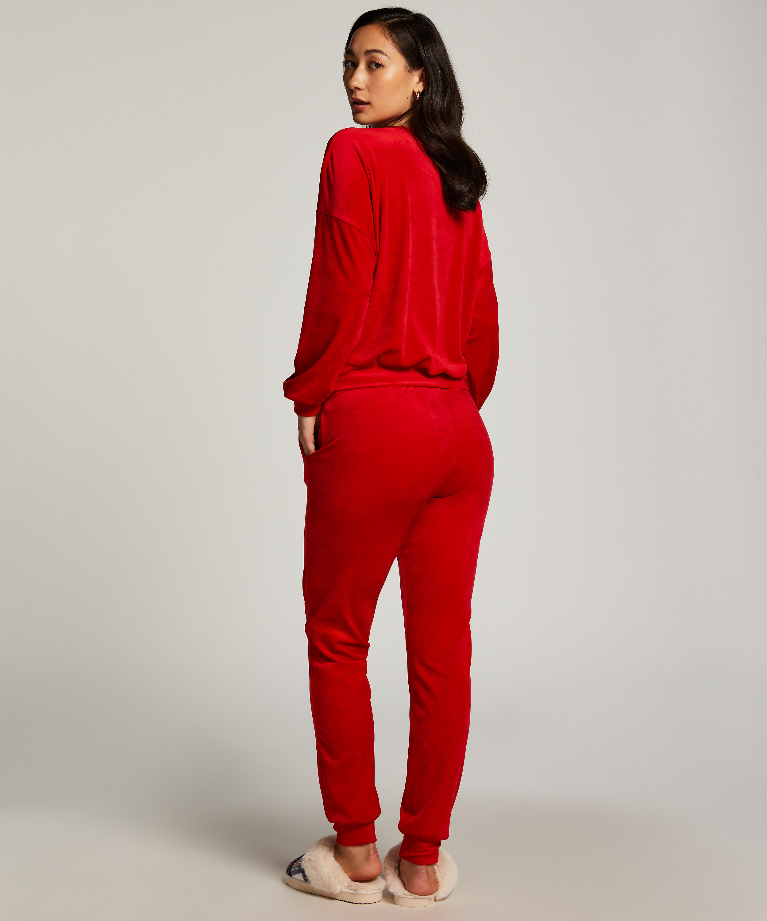 DO NOT SELL, Czerwony, main