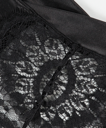 Stringi z wysokim stanem Hannako, Czarny