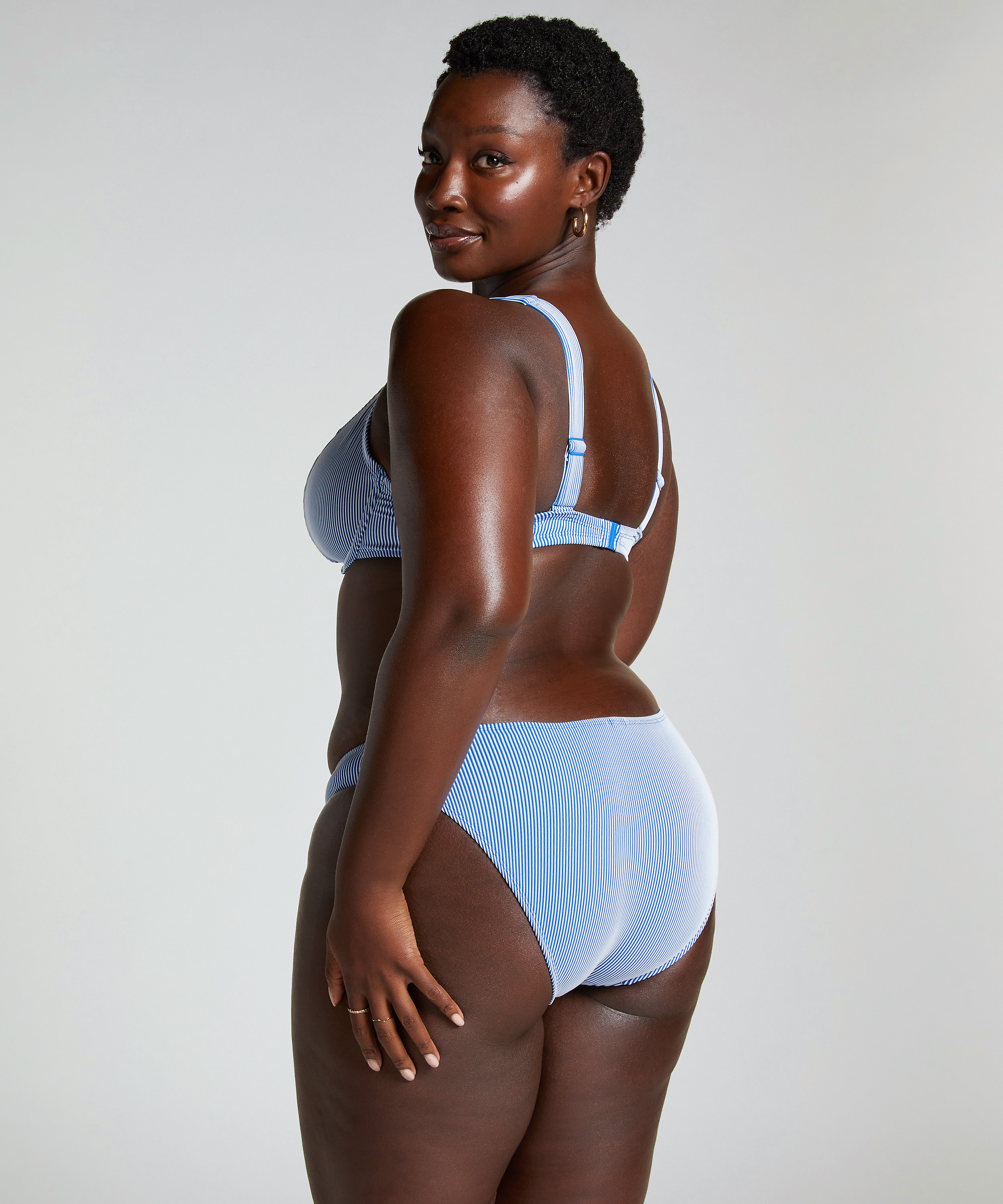 G&oacute;ra od bikini Fiji, Niebieski, main