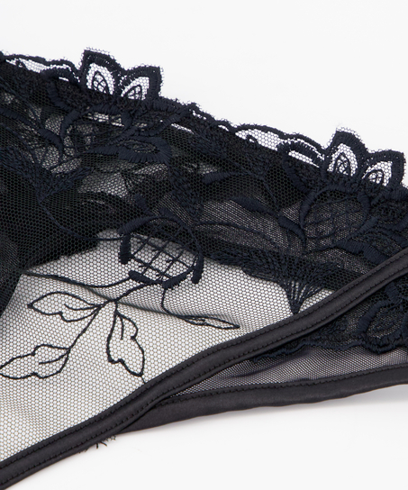 Stringi Inga, Czarny