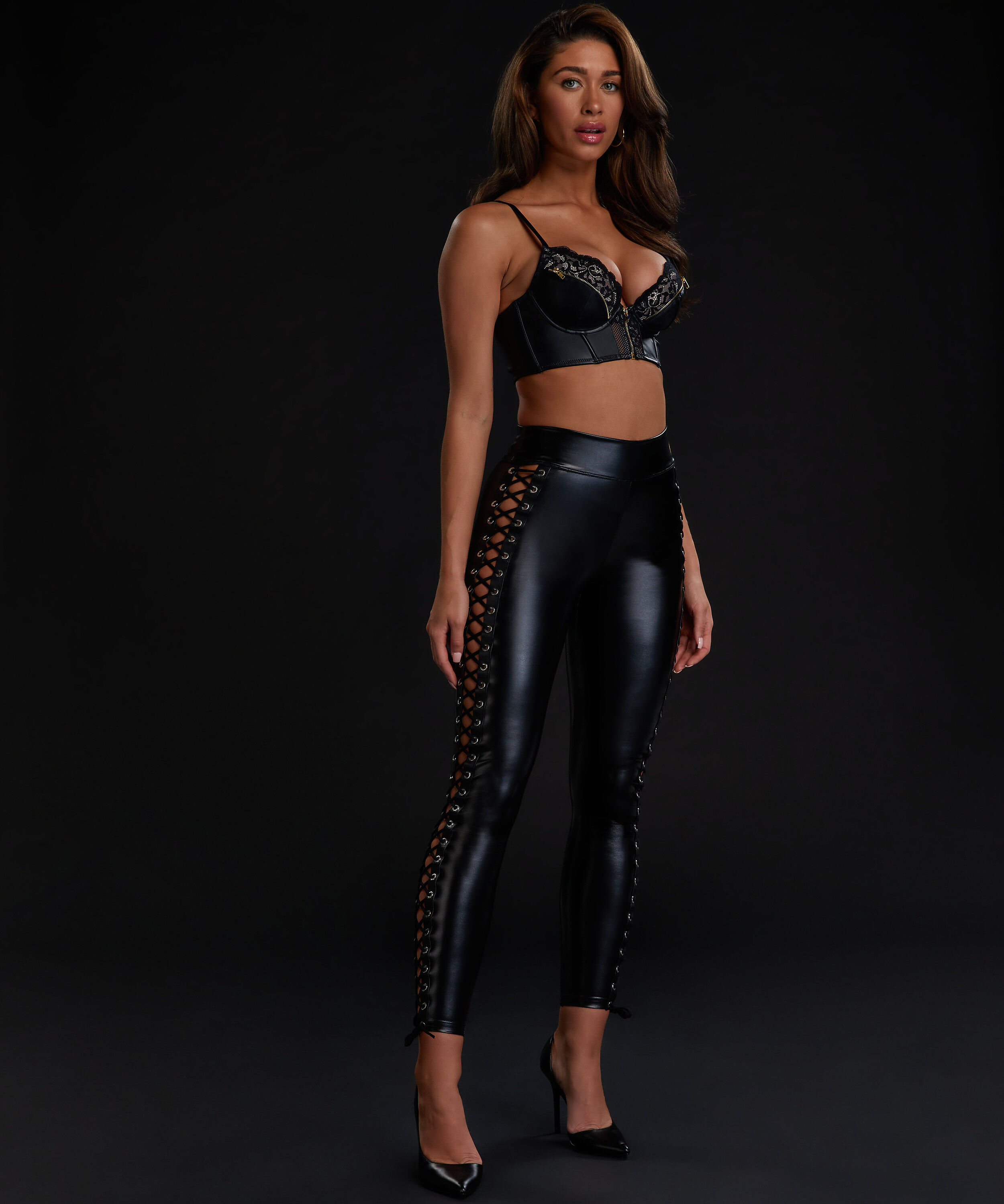 Legginsy ze sznurowaniem, Czarny