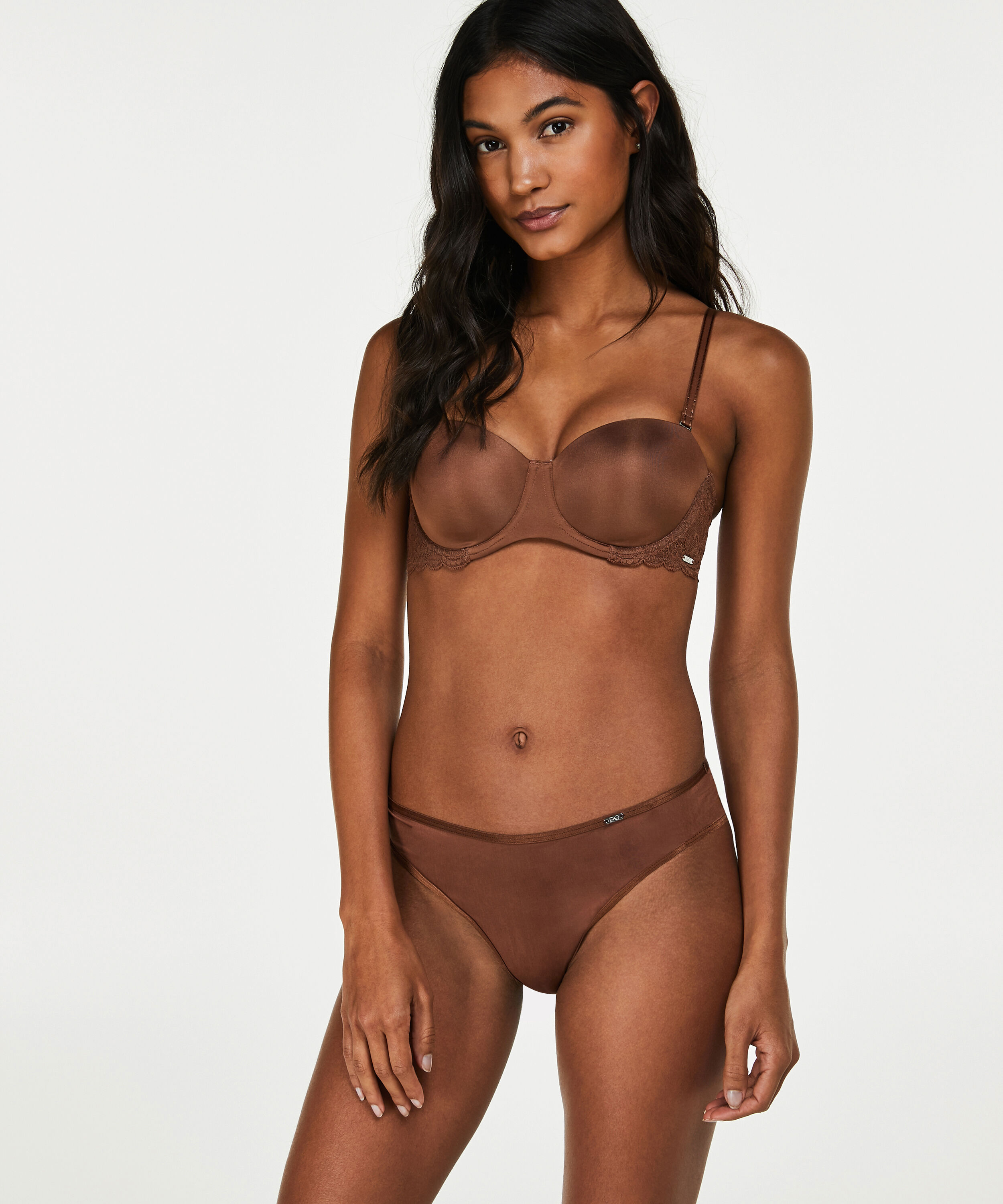 Angie Brazilian, Brązowy