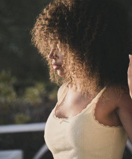 Podkoszulek Pointelle, Żółty