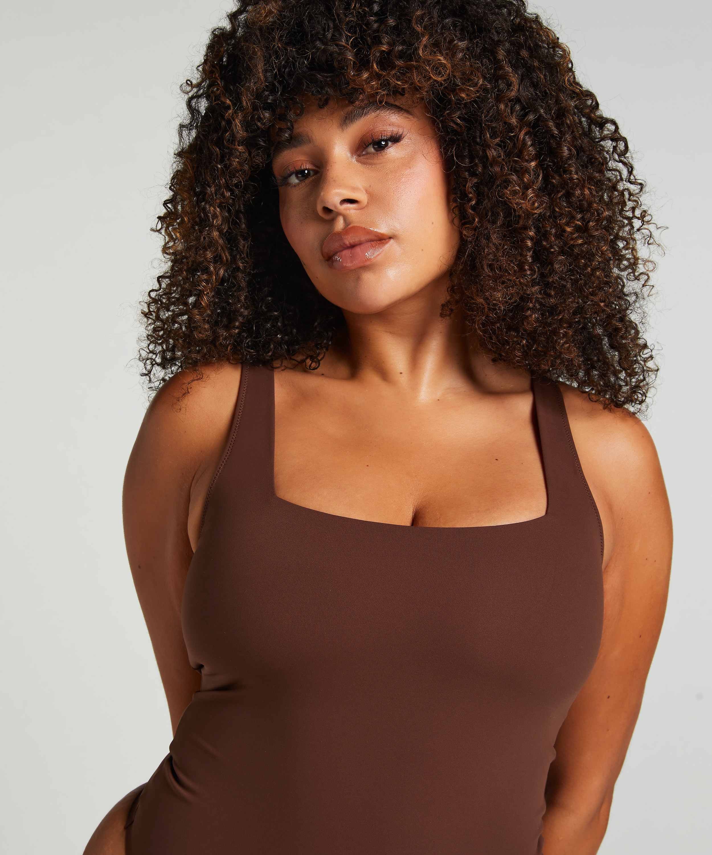 Smooth body, Brązowy, main