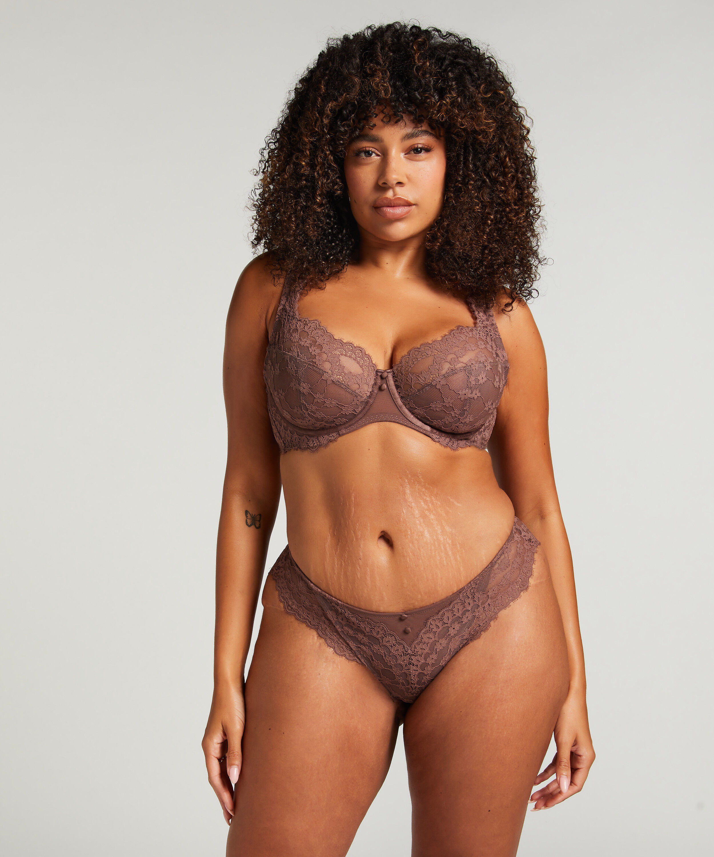 Brazyliany Daisy, Brązowy