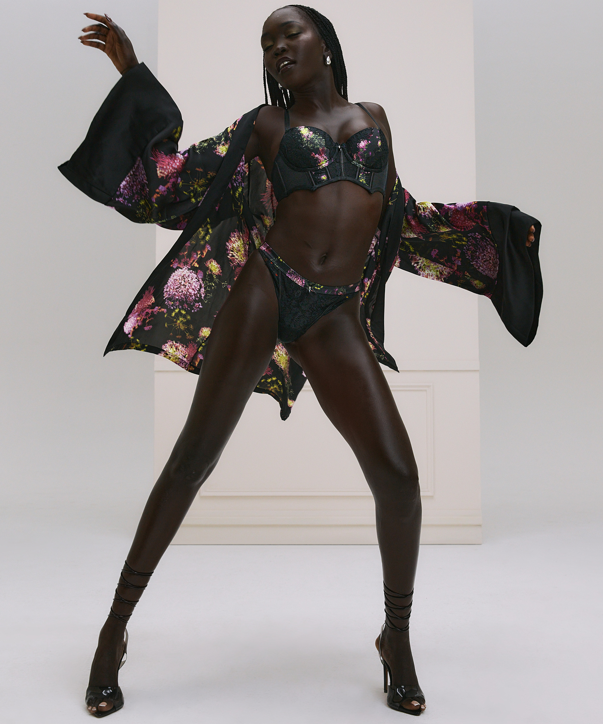 Satynowe kimono, Czarny, main