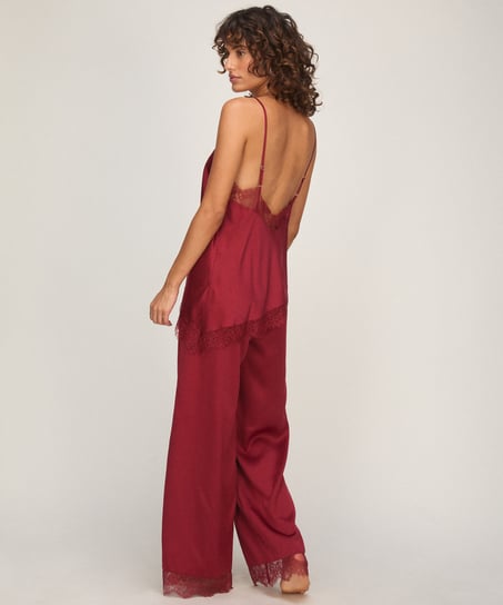 Pant Cecilia, Czerwony