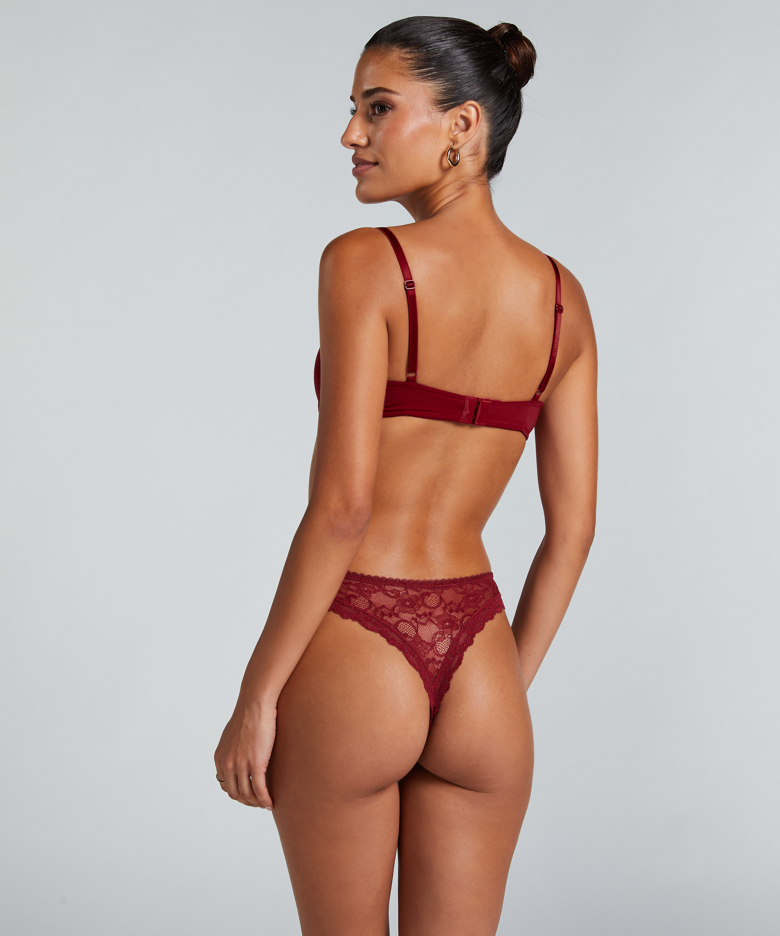 Brazyliany Riley, Czerwony, main