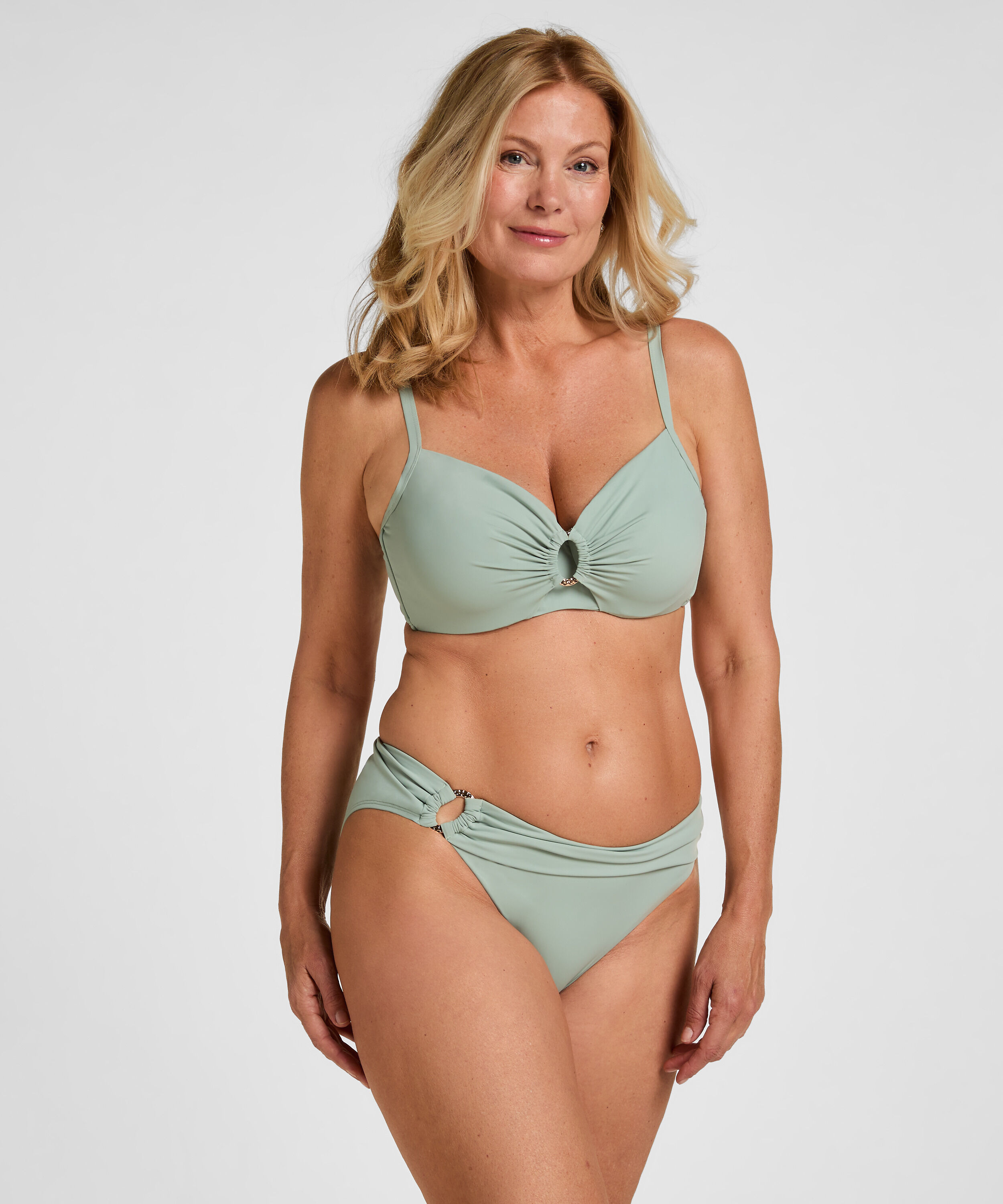 Nieusztywniona g&oacute;ra od bikini z fiszbinami Luxe, Zielony