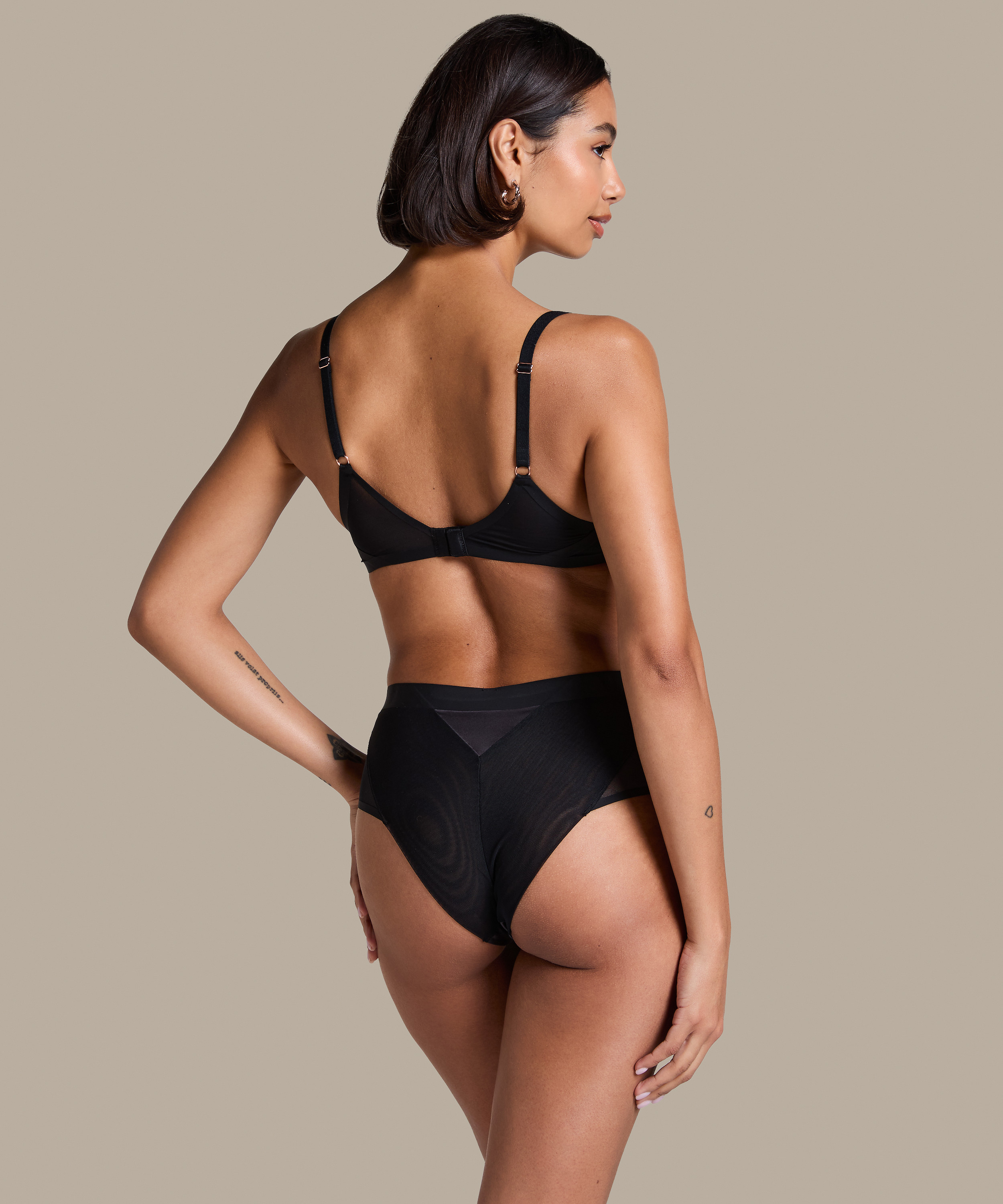 Figi z wysokim stanem Essential, Czarny, main