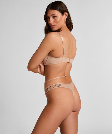 Stringi Wera, Brązowy