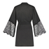 Satynowe kimono, Czarny