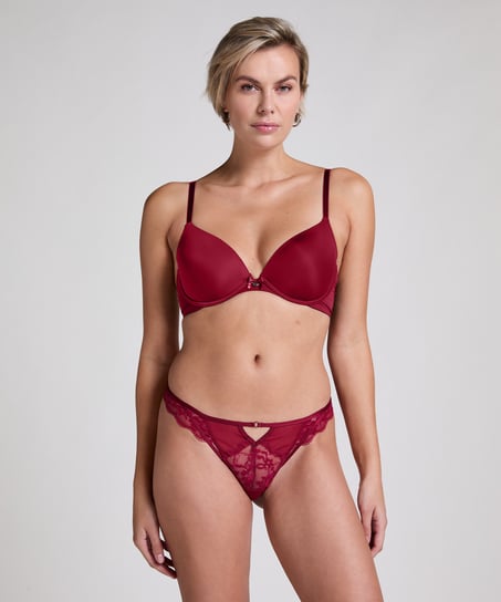 Stringi Tanner, Czerwony