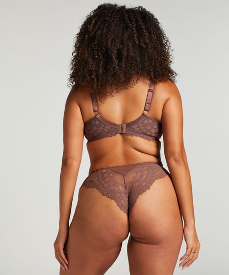 Brazyliany Daisy, Brązowy