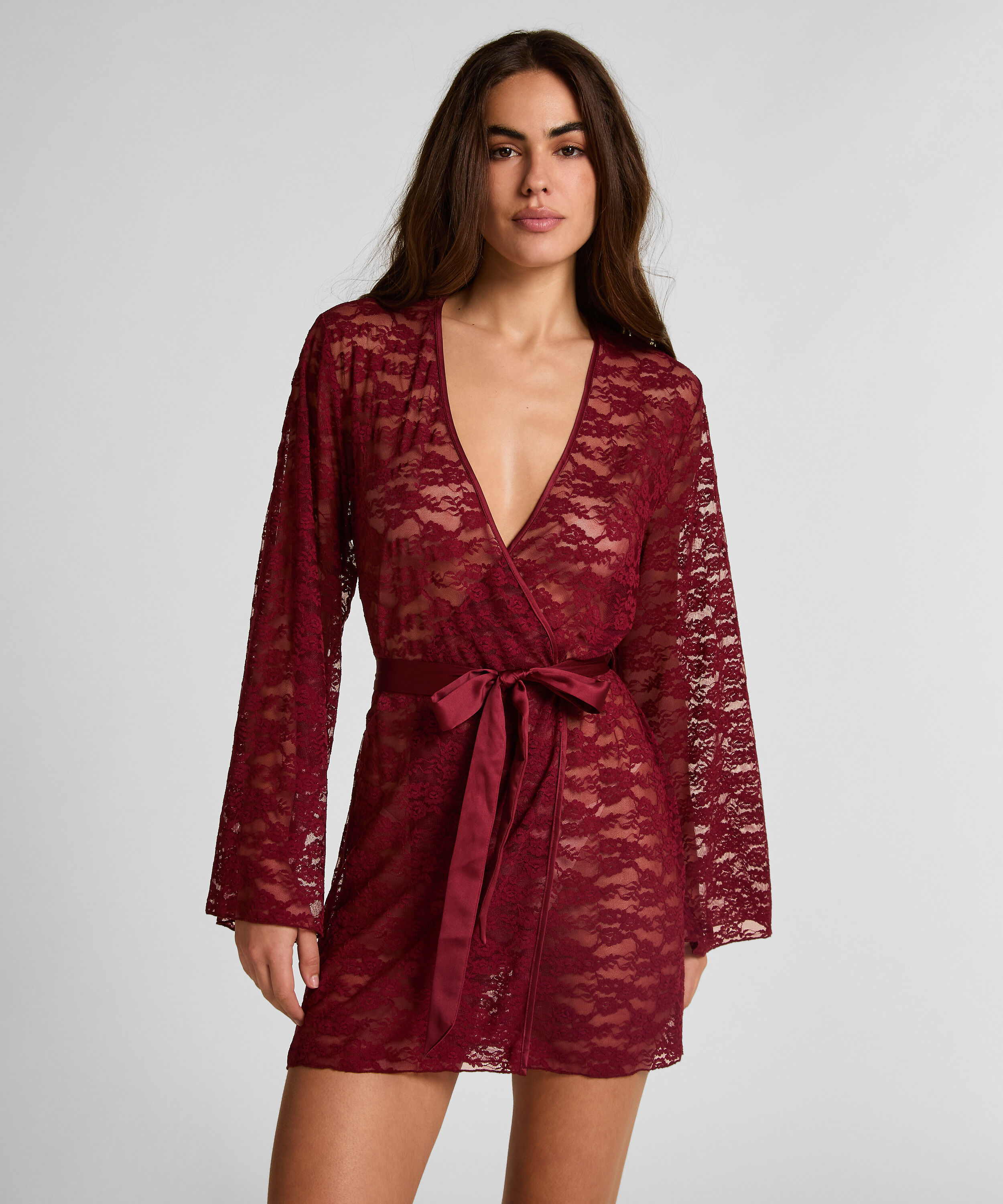Kimono w całości wykonane z koronki, Czerwony