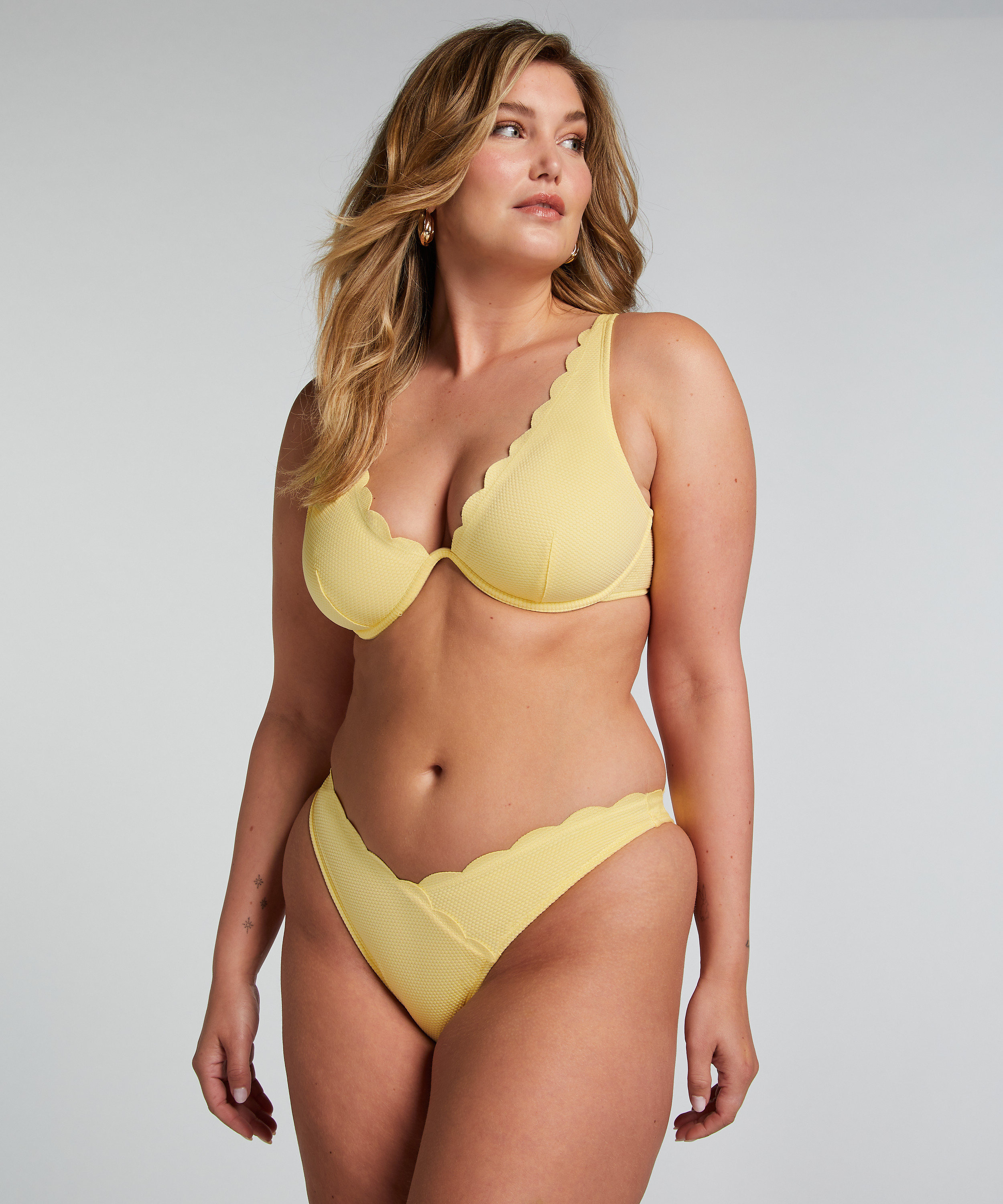 Majtki Bikini Wysoko Krojona Scallop, Ż&oacute;łty, main