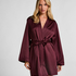 Satynowe kimono, Czerwony
