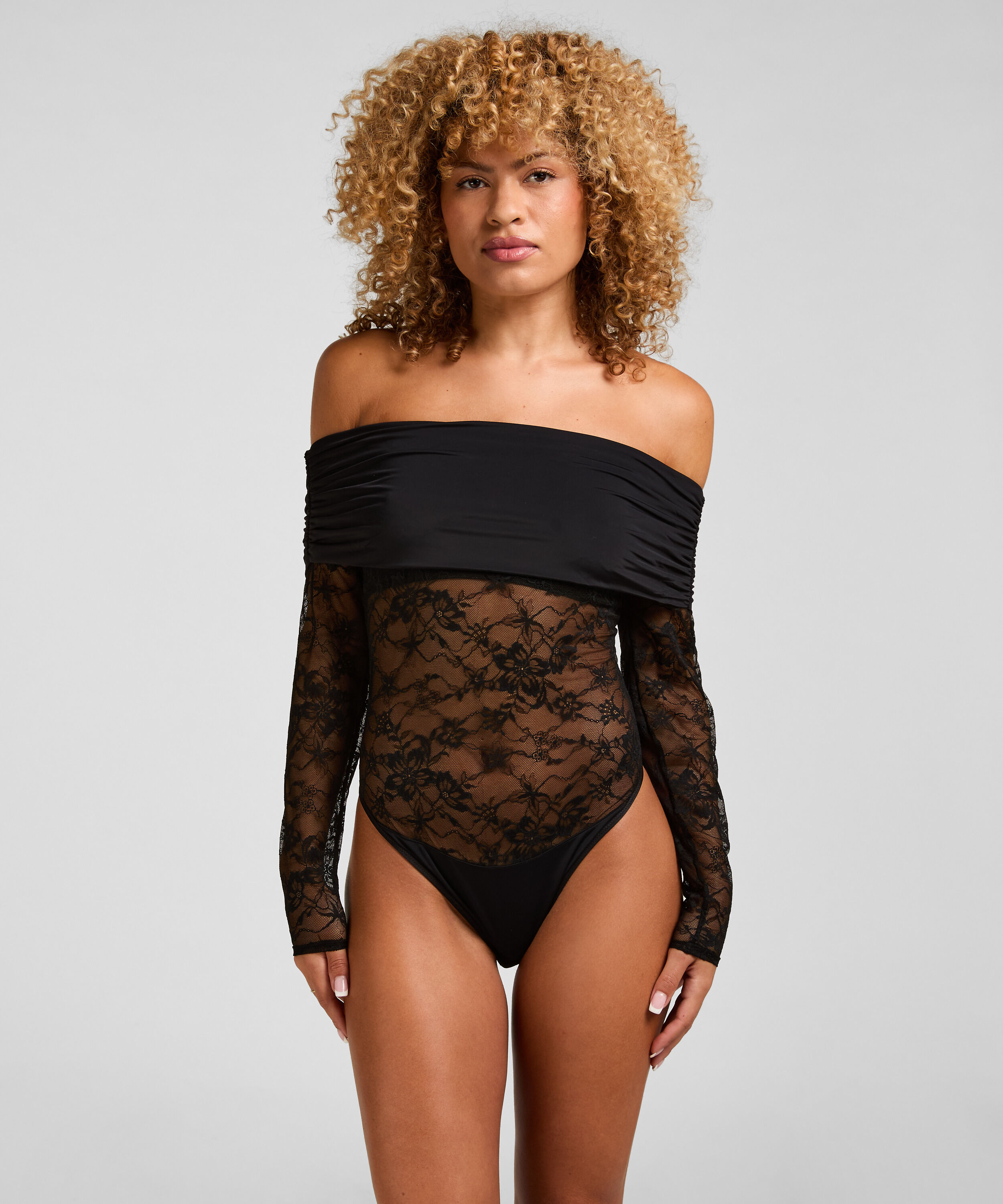 Body Hazel, Czarny
