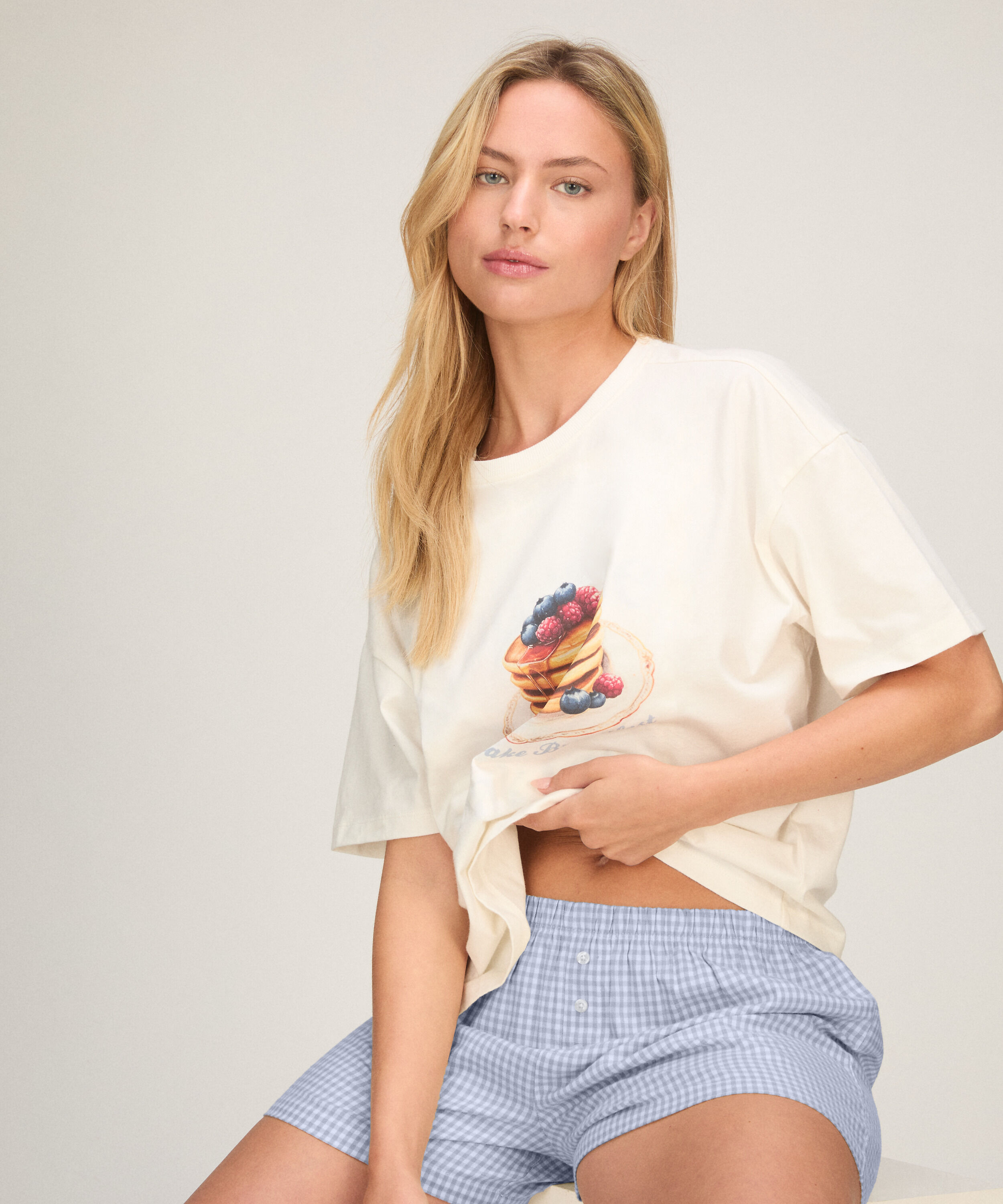 Komplet Piżamowy z Szortami i T-shirtem, Biały