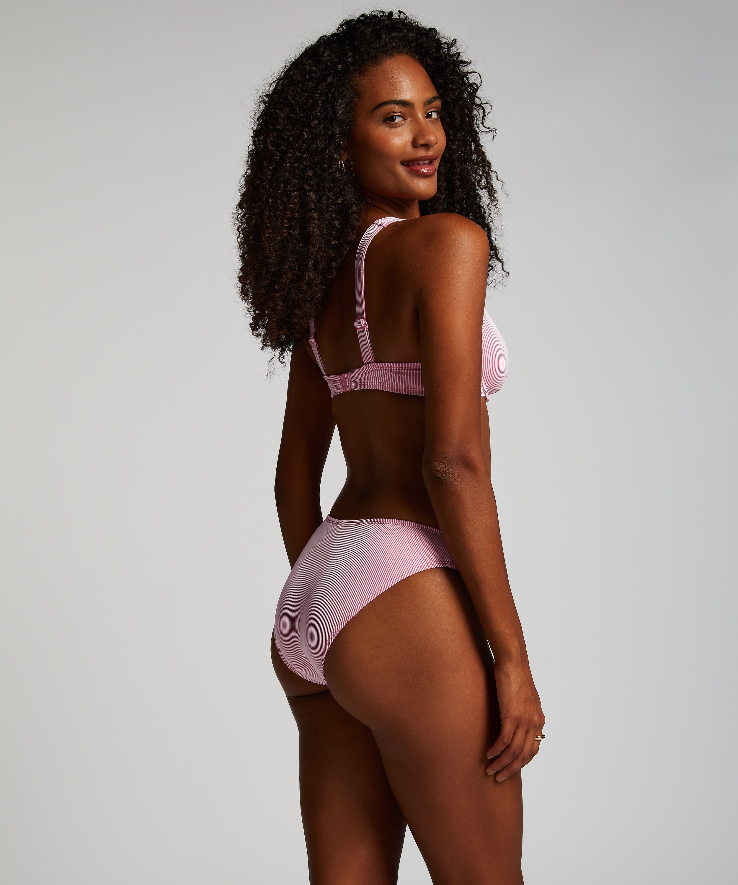 G&oacute;ra od bikini Fiji, R&oacute;żowy, main