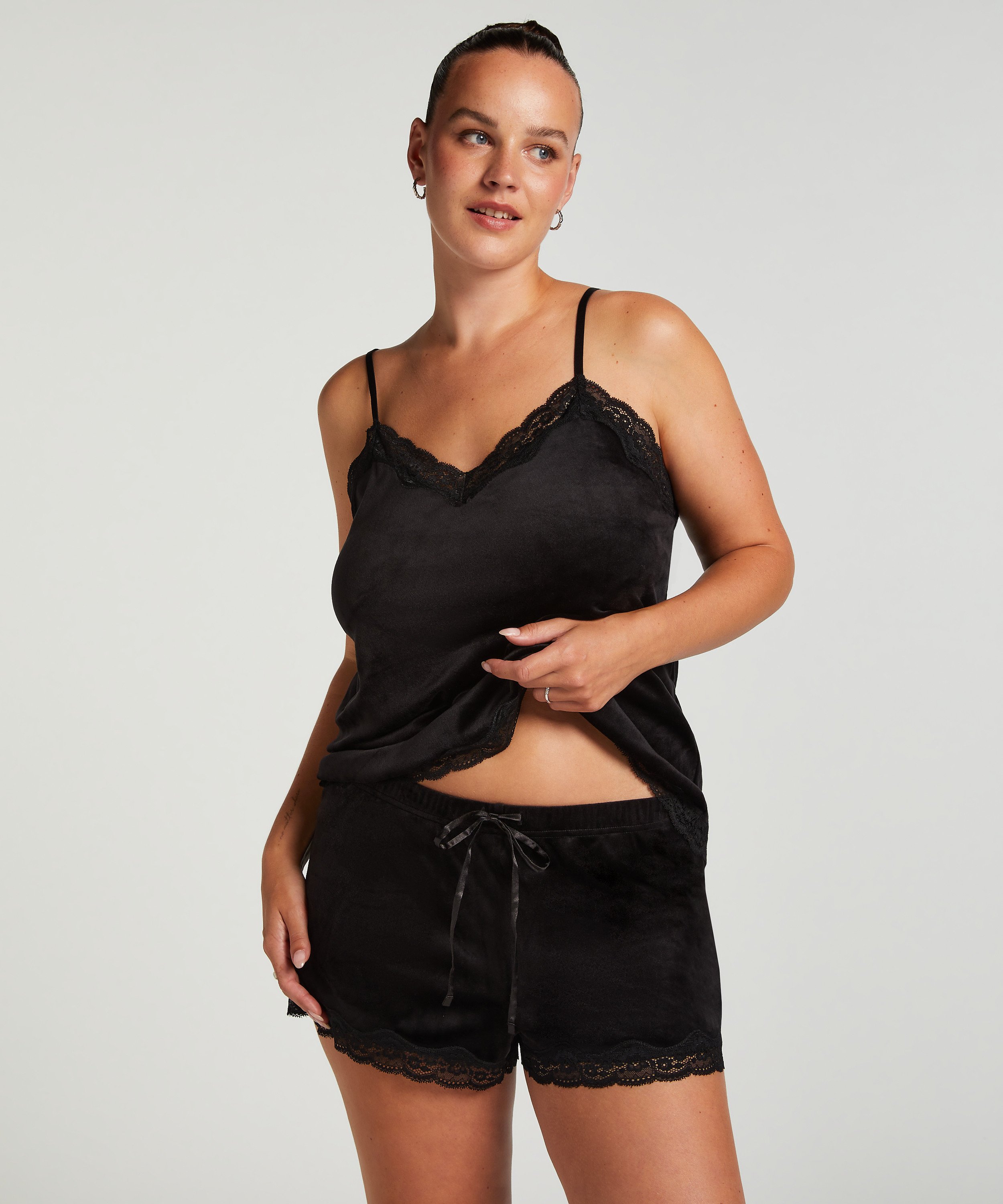 Top z aksamitnej koronki, Czarny, main