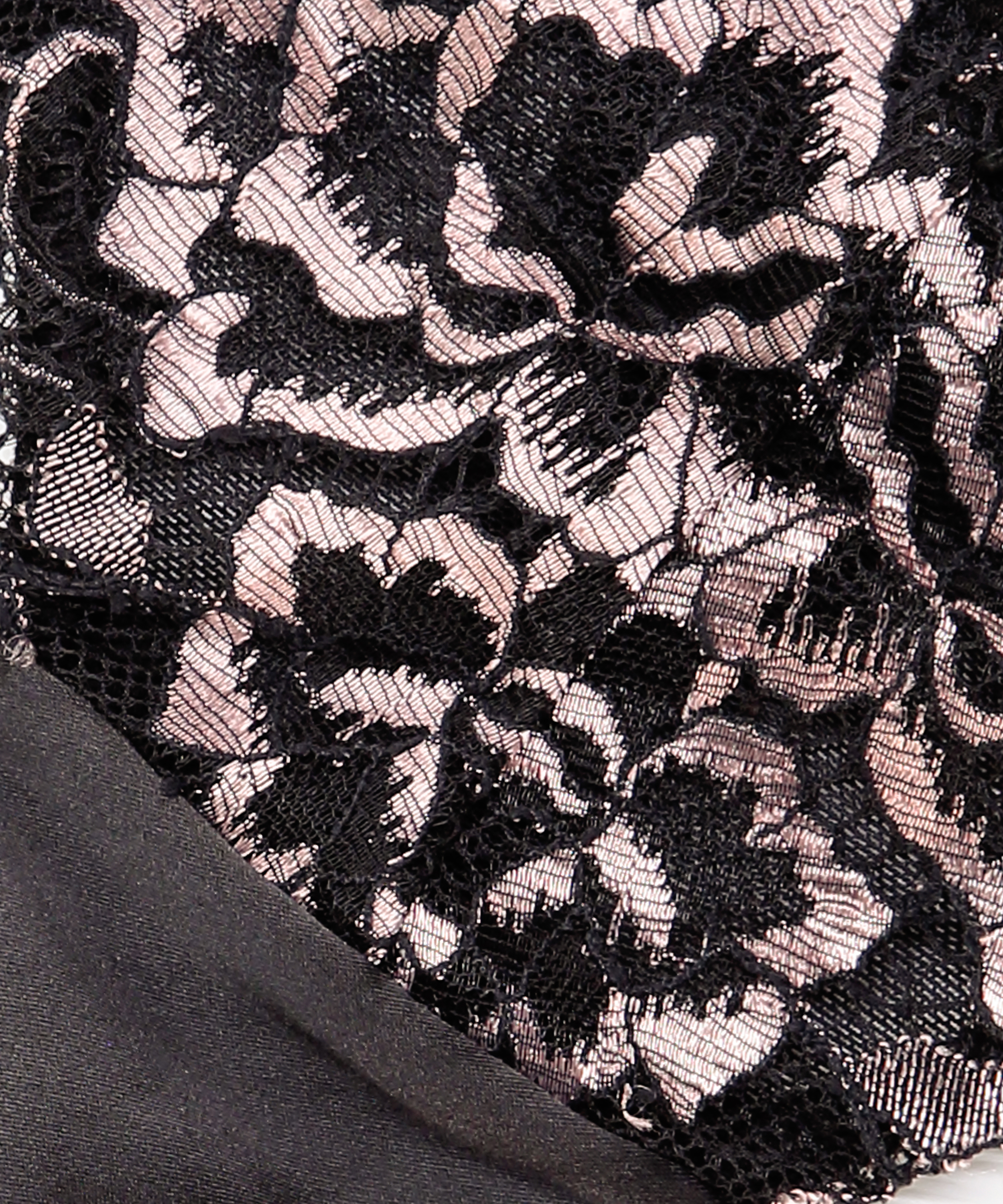 Maria Thong, Czarny, main