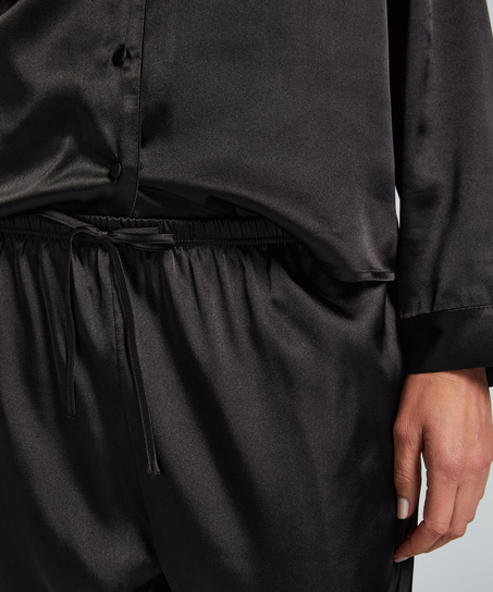 Spodnie z satyny, Czarny