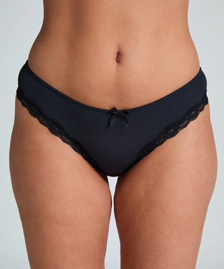 Brazyliany Lola, Czarny