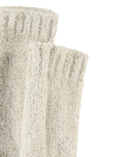 Puszyste skarpetki, Biały