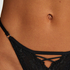 Stringi Lillian, Czarny
