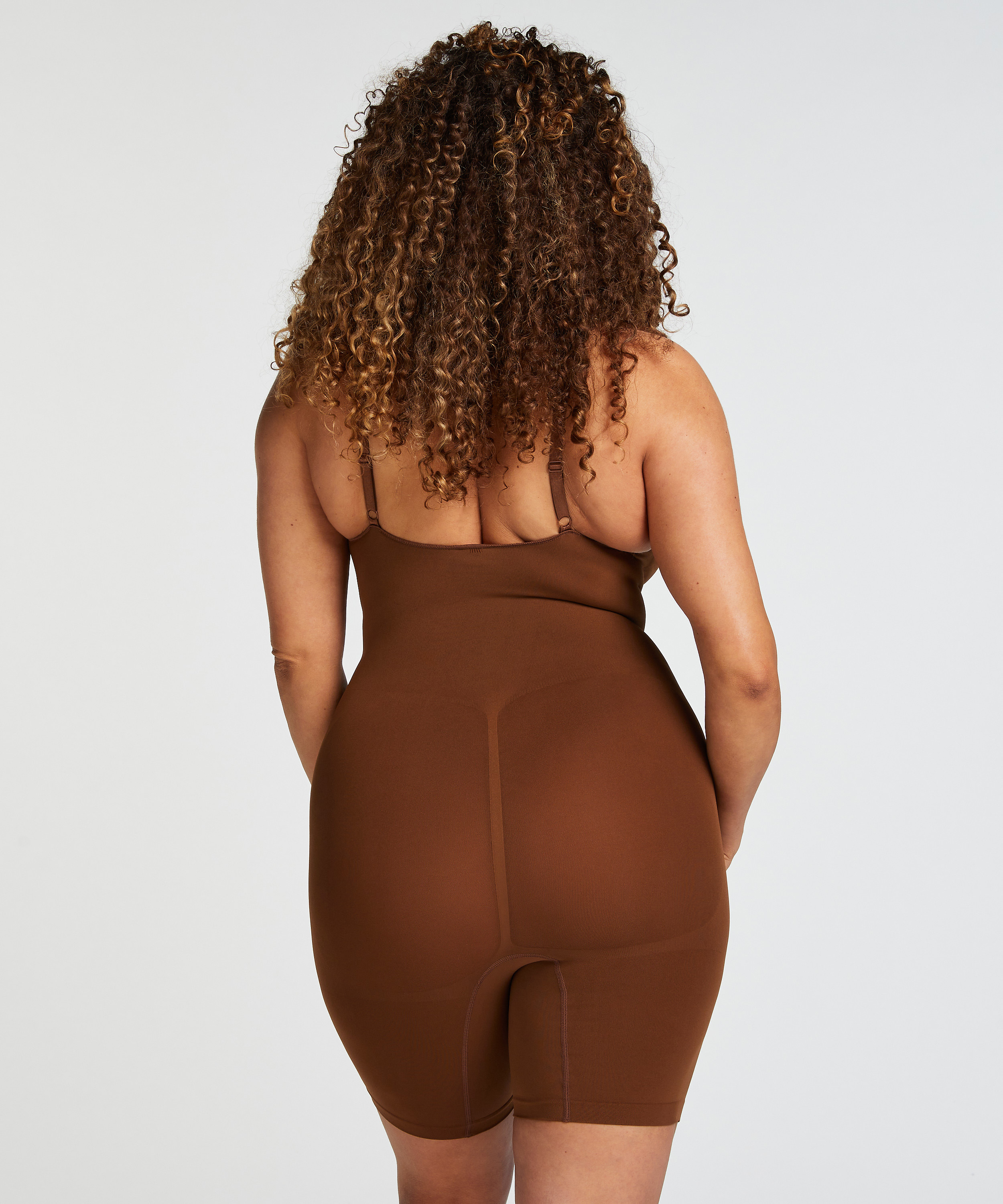 Bezszwowe body podkreślające figurę z wysoko wyciętymi nogawkami, Czerwony, main