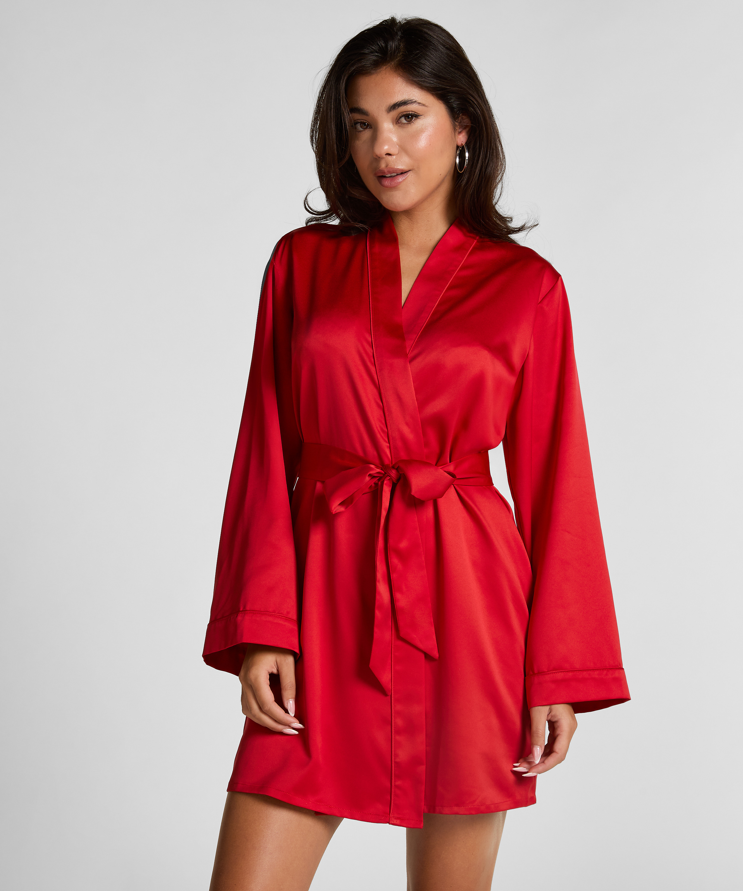 Satynowe kimono, Czerwony, main