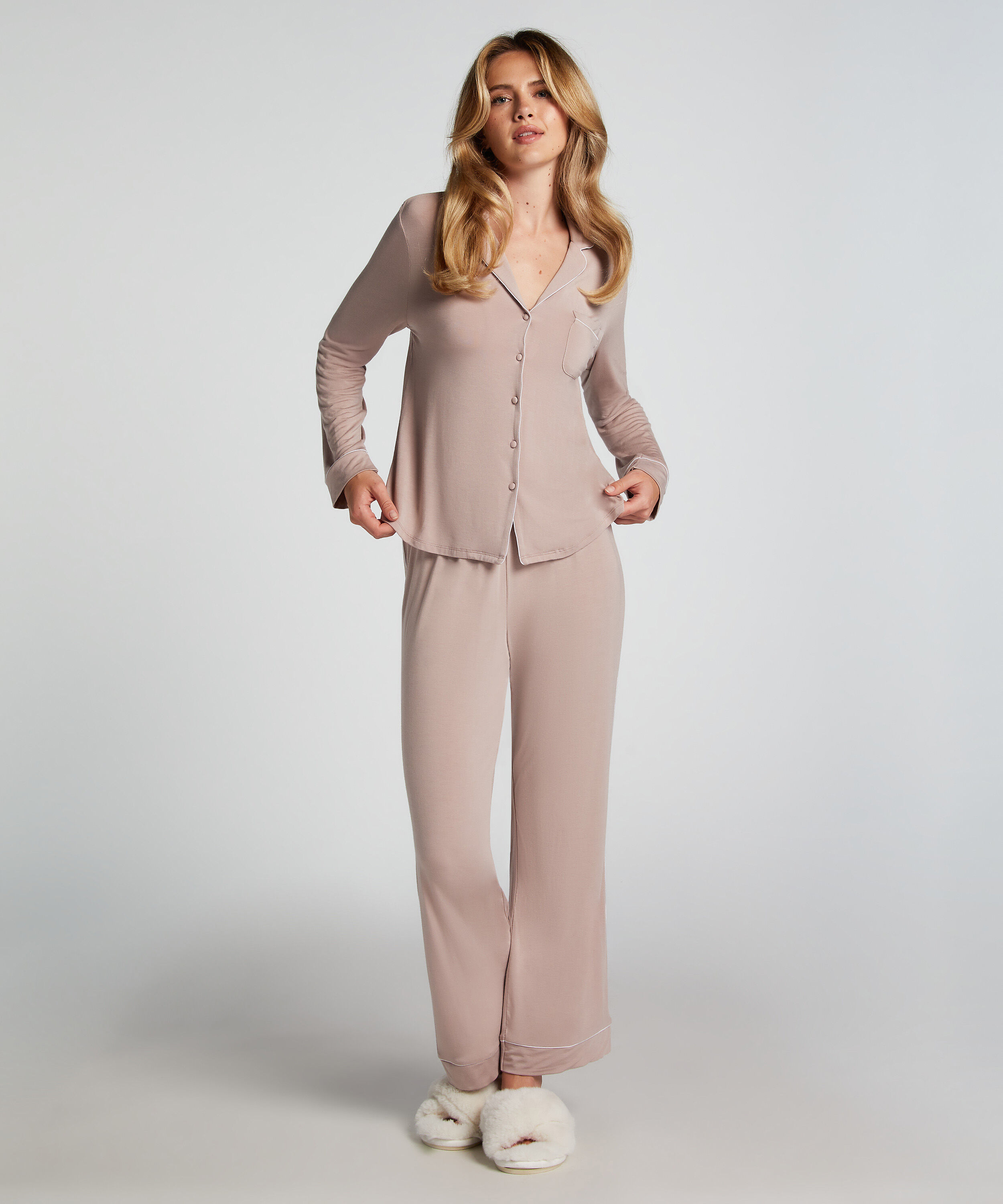 Narzutka Essential z dżerseju z długim rękawem, Beżowy