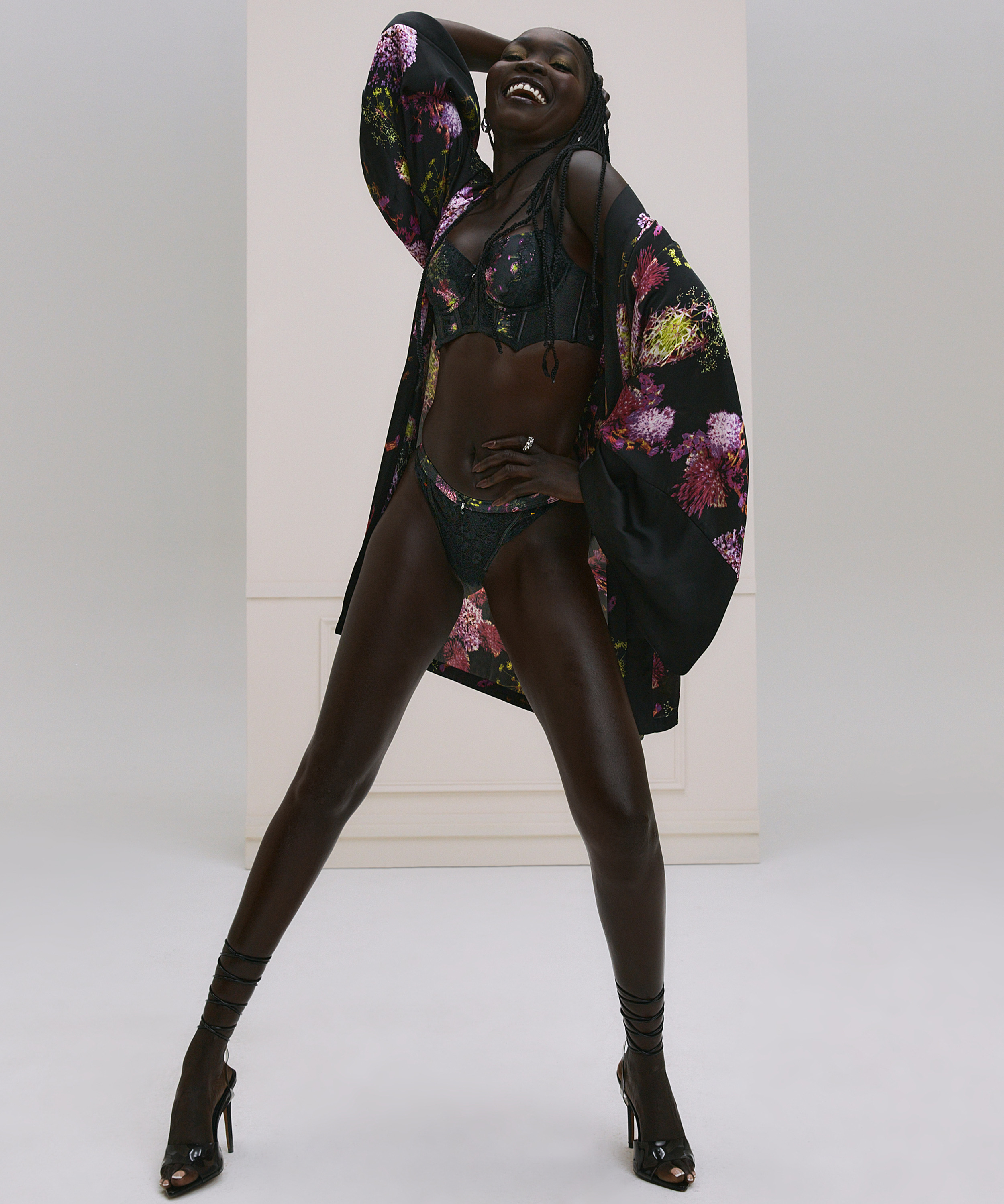 Stringi Amelie, Czarny, main