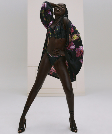 Stringi Amelie, Czarny