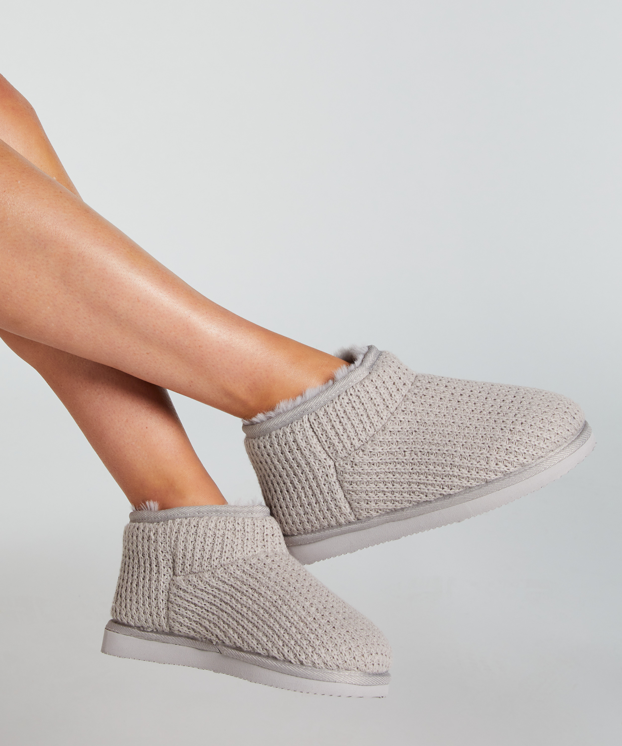 Kapcie Saar, Szary, main