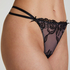 Stringi Beau, Czarny