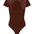 Body Becky, Brązowy
