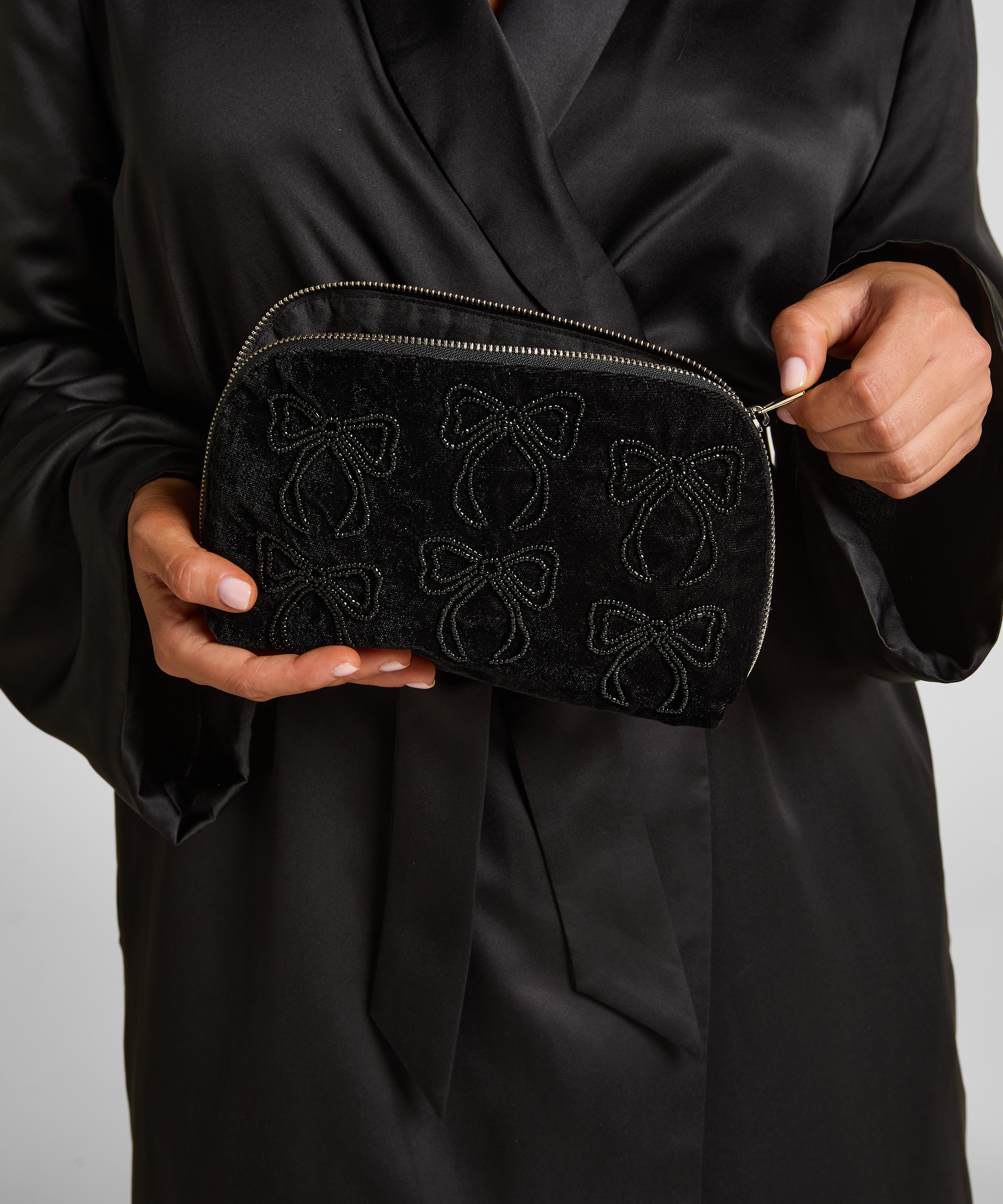 Kosmetyczka z kokardką, Czarny, main