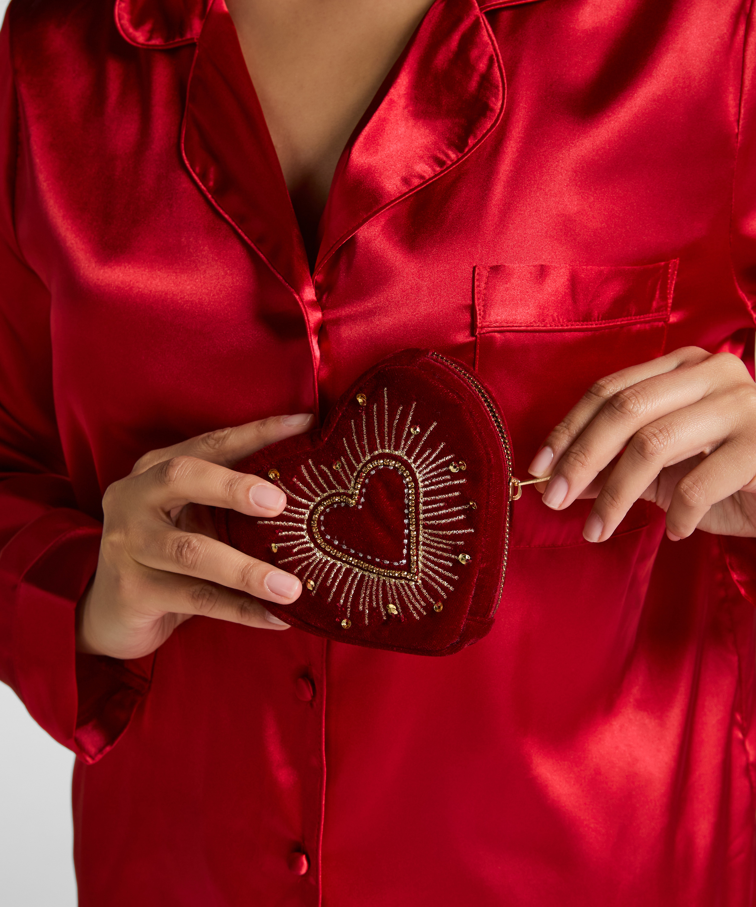 Portmonetka zapinana na zamek w kształcie serca, Czerwony, main