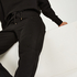 Spodnie dresowe typu boyfriend, Czarny