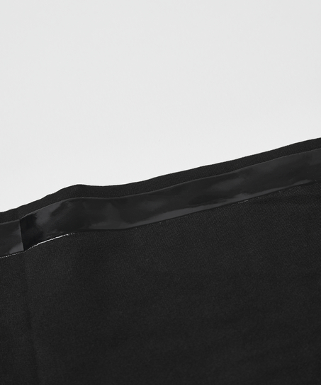 Opaski na uda, Czarny