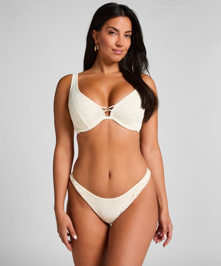Szydełkowy d&oacute;ł od bikini z wysokim stanem, Biały