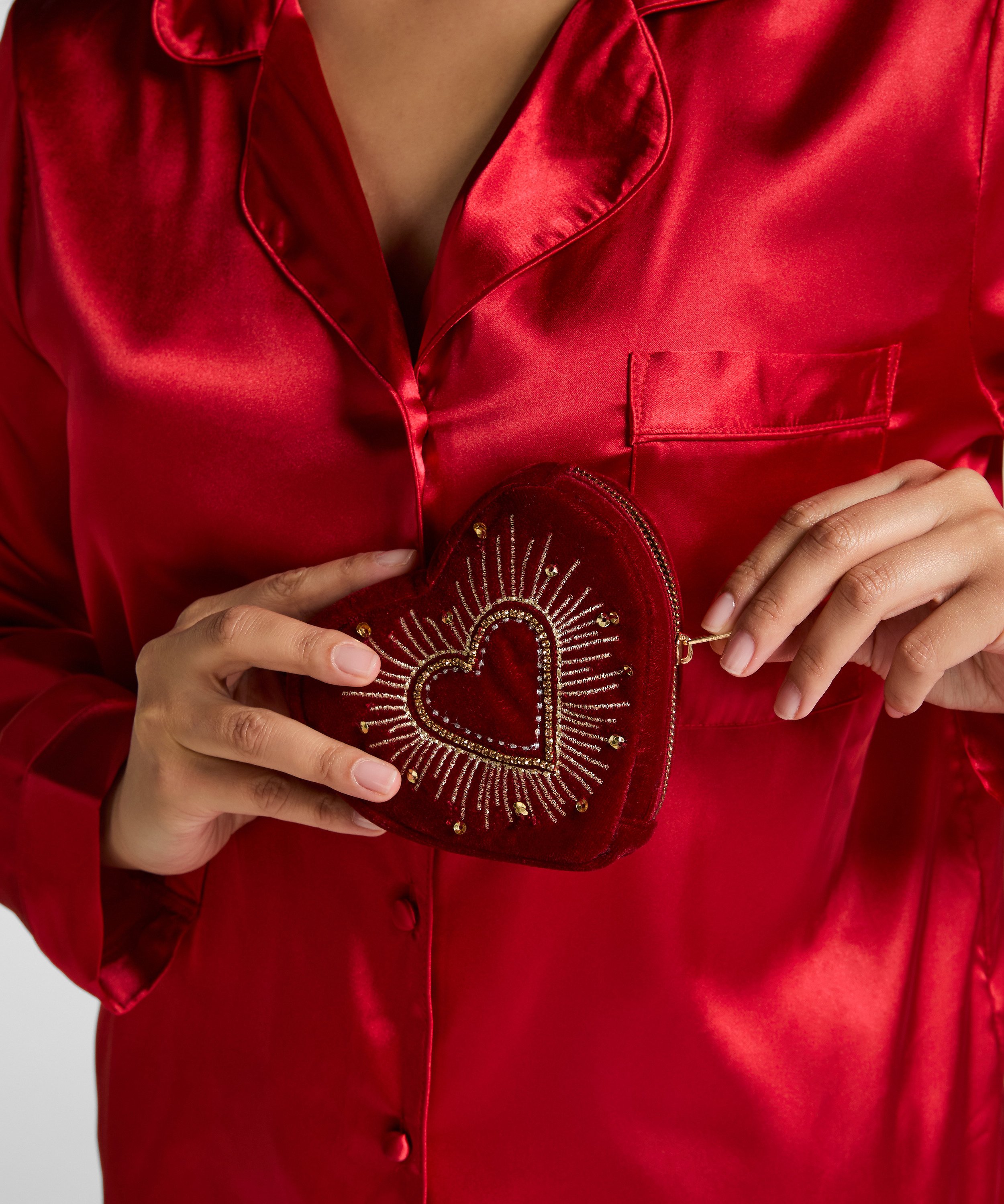 Portmonetka zapinana na zamek w kształcie serca, Czerwony, main