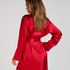 Satynowe kimono, Czerwony