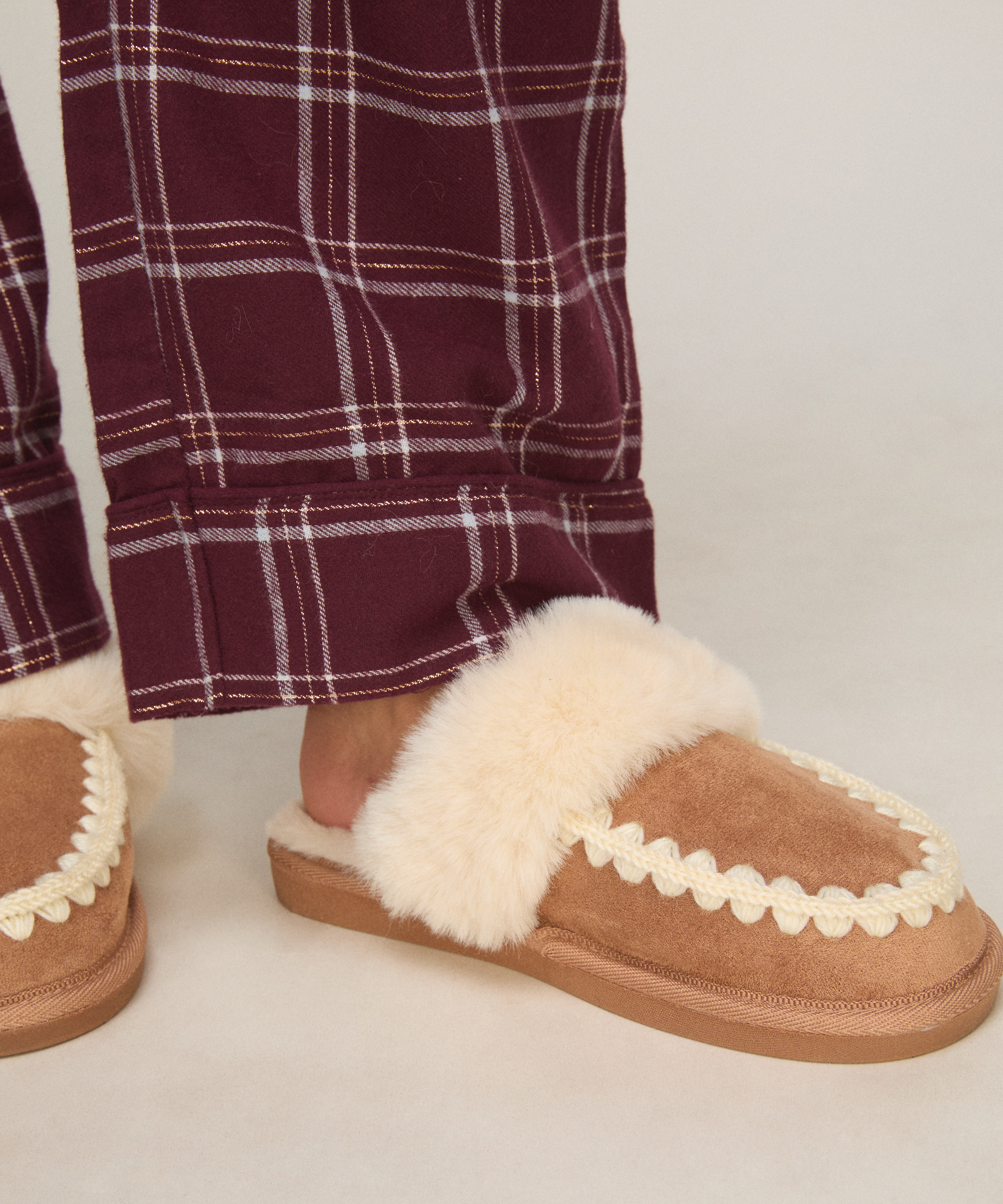 Kapcie Faux Suede Stitching, Brązowy, main