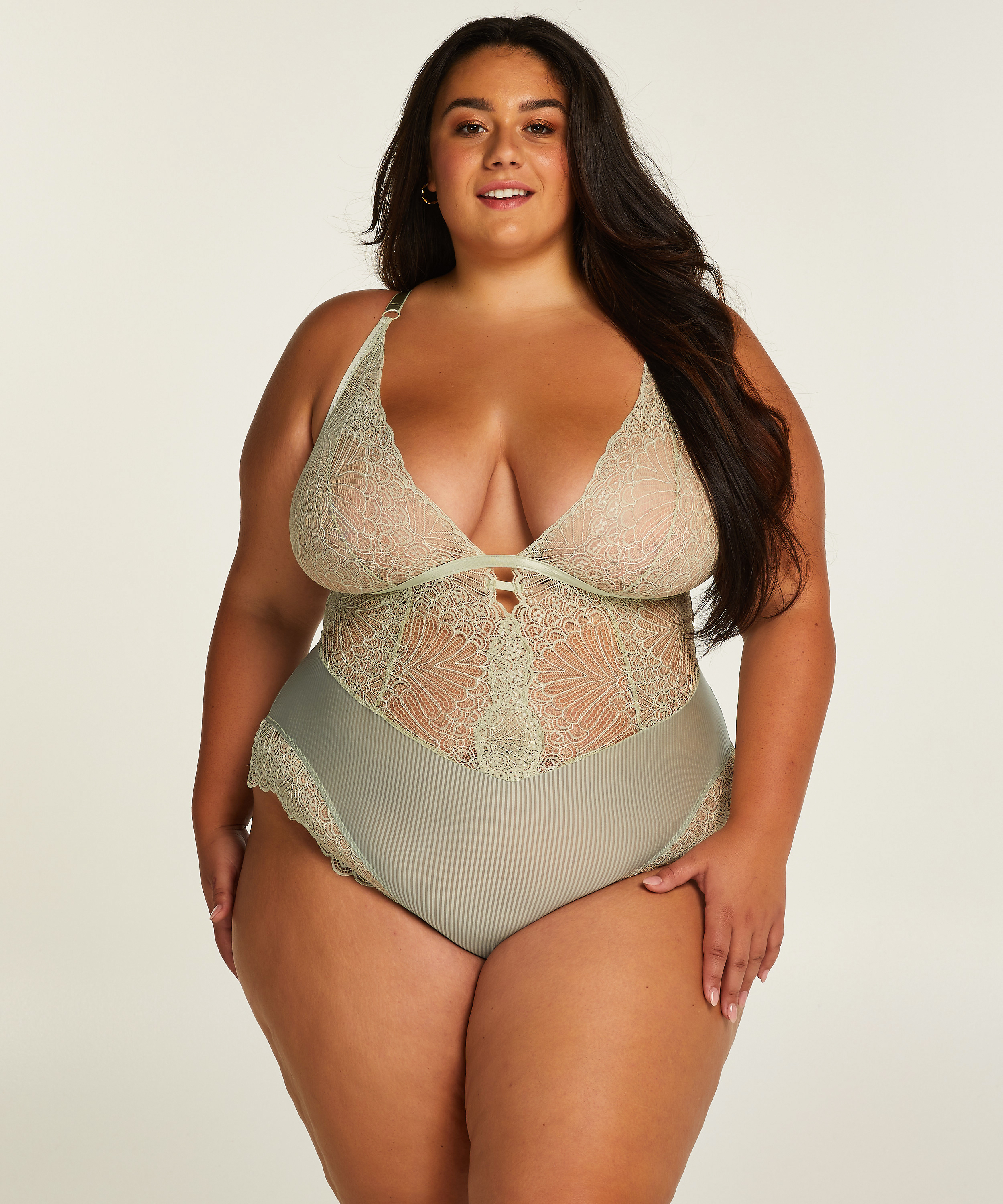 Body Naomi, Zielony, main